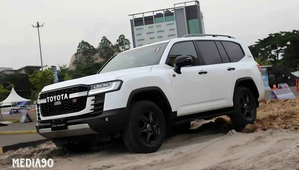 Daftar Harga Dan Skema Kredit Toyota Land Cruiser 300 Bekas 2024