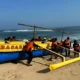 Dua Kali Dihantam Ombak Besar, Pemancing Hilang Terseret Arus di Pantai Bana Pesisir Barat