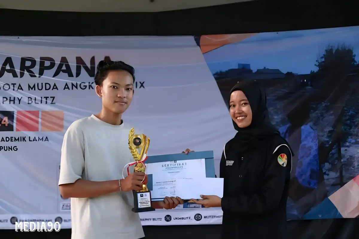 Foto Mahasiswa Prodi Teknik Informatika Darmajaya ini Juara dalam Graduation Glory