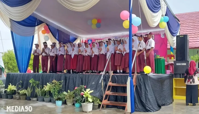 Pesan Inspiratif Kepala SDN 1 Gedung Karya Jitu Tulang Bawang untuk Siswa Kelas VI pada Acara Perpisahan