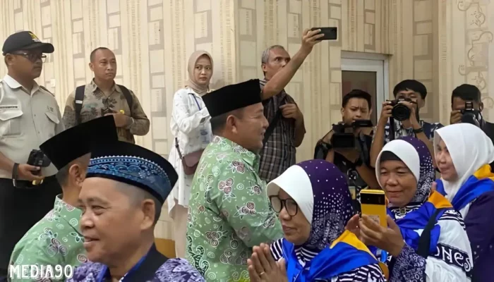 Perhatian Kesehatan Jemaah Jadi Prioritas: Gubernur Minta Petugas Haji Bergerak Cepat