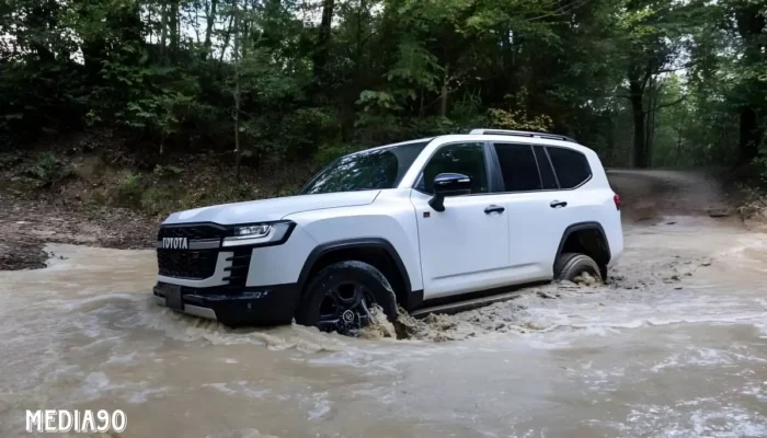 Kenyamanan Tanpa Batas: Jelajahi Kecanggihan Interior Land Cruiser yang Melampaui Ekspektasi!