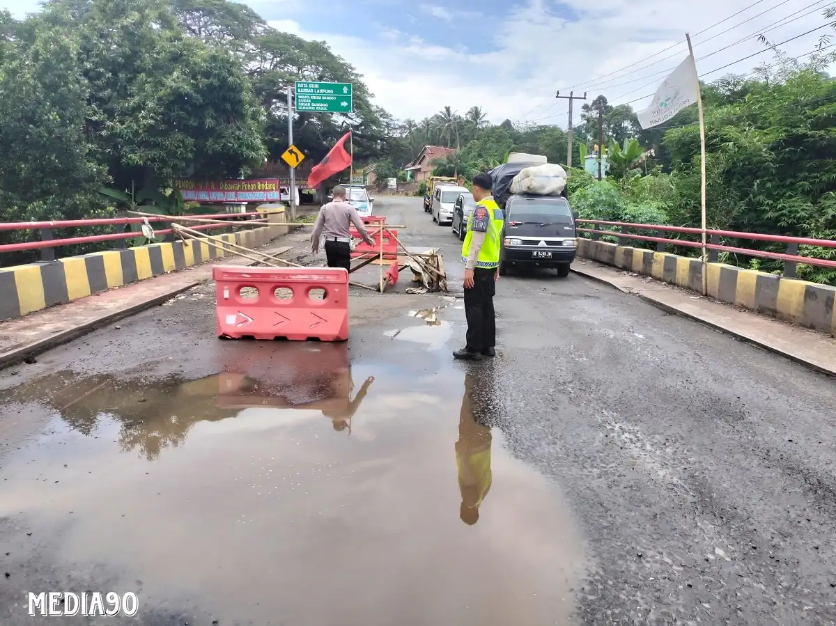 Jembatan Way Sabuk di Jalinsum Lampung Utara Renovasi Enam Bulan, Kendaraan Berat Dilarang Lewat