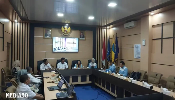 Kerjasama FKIP Unila dan FKIP Universitas Sriwijaya dalam Program Administrasi dan Keuangan melalui Kunjungan Benchmarking