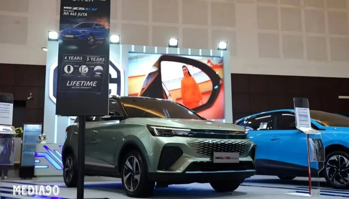 Debut Pertempuran: MG vs. HEV Turun di Surabaya dengan Harga Tetap di Bawah Rp400 Juta