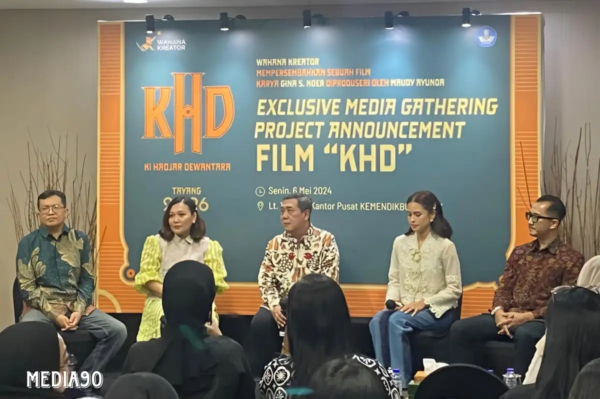 Maudy Ayunda Sutradarai Film Ki Hadjar Dewantara