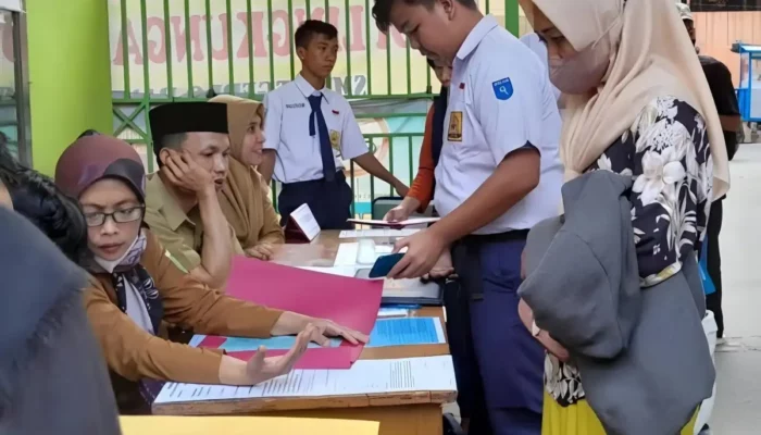 Catat Tanggal! PPDB SMA dan SMK Resmi Dibuka 19 Juni: Lihat Jalur Masuk dan Jadwalnya Sekarang!