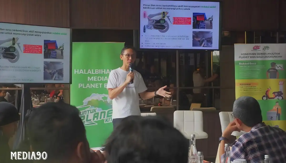 Planet Ban Pakai Limbah Ban Motor Bekas Untuk Menjaga Lingkungan