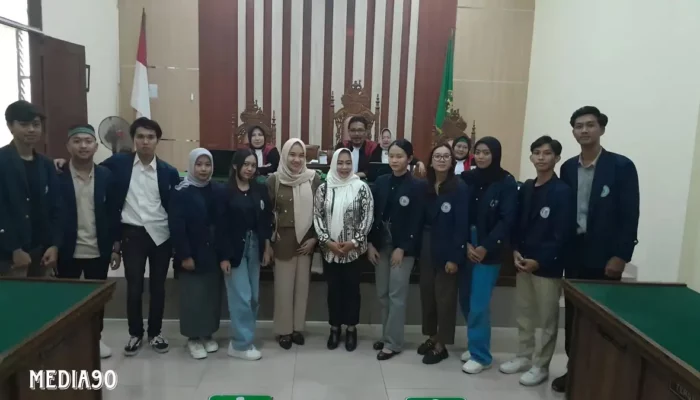 Sidang di PN Tanjungkarang Dihadiri Puluhan Mahasiswa Hukum Bisnis Darmajaya