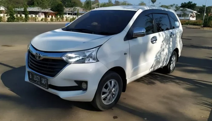 Rekomendasi Rental Mobil Labuan Bajo Murah dengan Driver dan Lepas Kunci