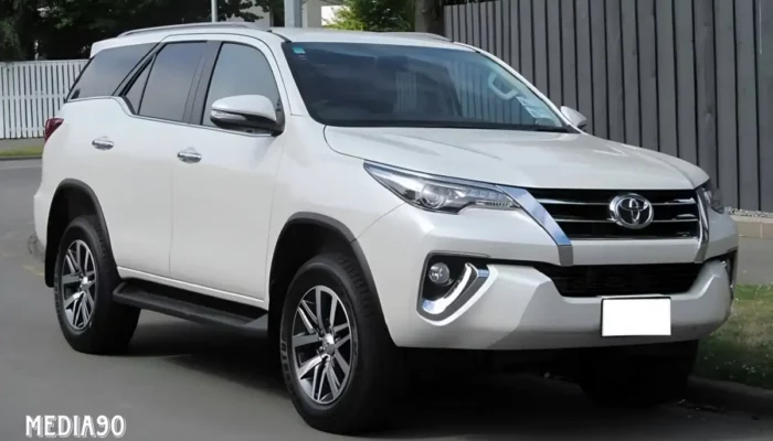 Rekomendasi Rental Mobil Pekanbaru Murah dengan Driver dan Lepas Kunci