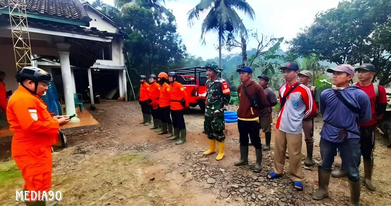 Rumah Tertimbun Longsor di Ulu Belu Tanggamus, Ayah Selamat, Anak Tertimbun dan Dicari Tim SAR