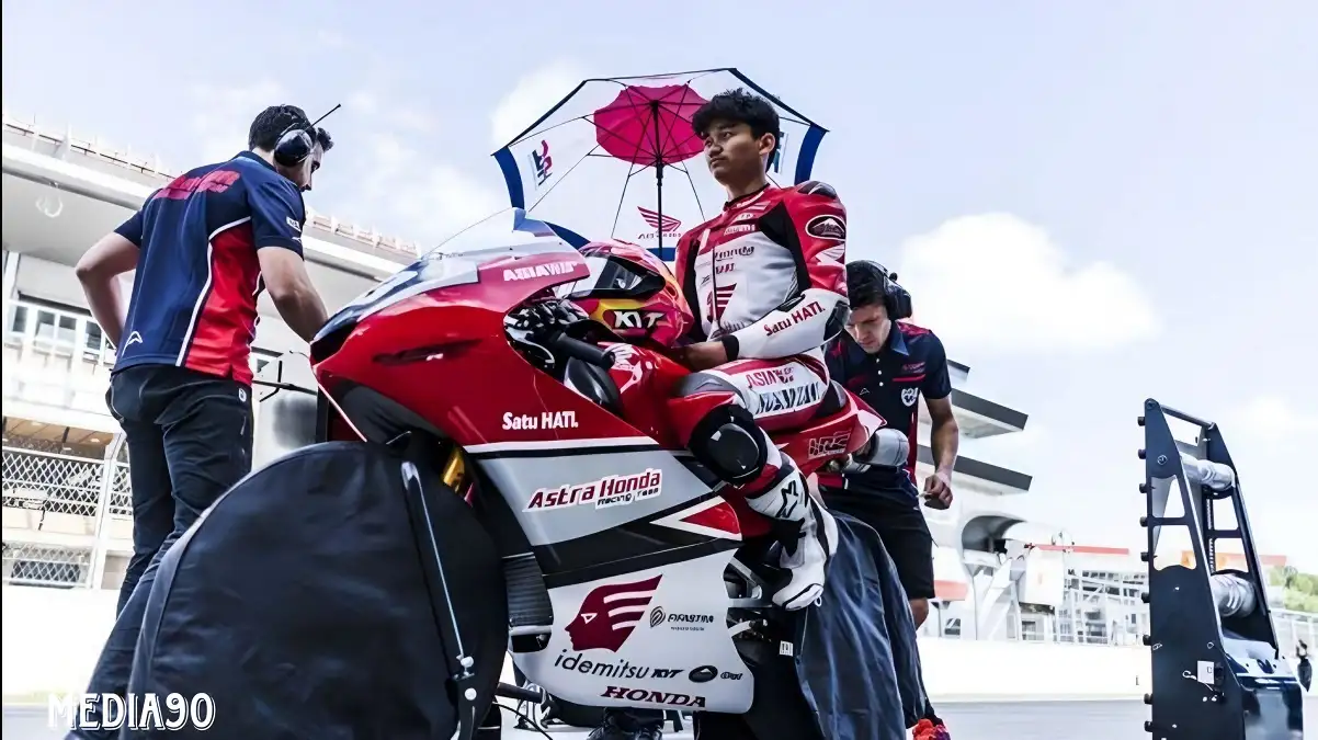 Sempat Absen, Pembalap Indonesia Binaan Honda Arbi Aditama Siap Taklukkan Balapan Moto3 di Spanyol