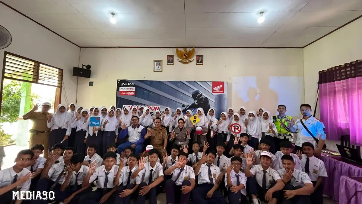 TDM Lampung Edukasikan Keselamatan Berkendara ke Pelajar SMPN 4 Pringsewu