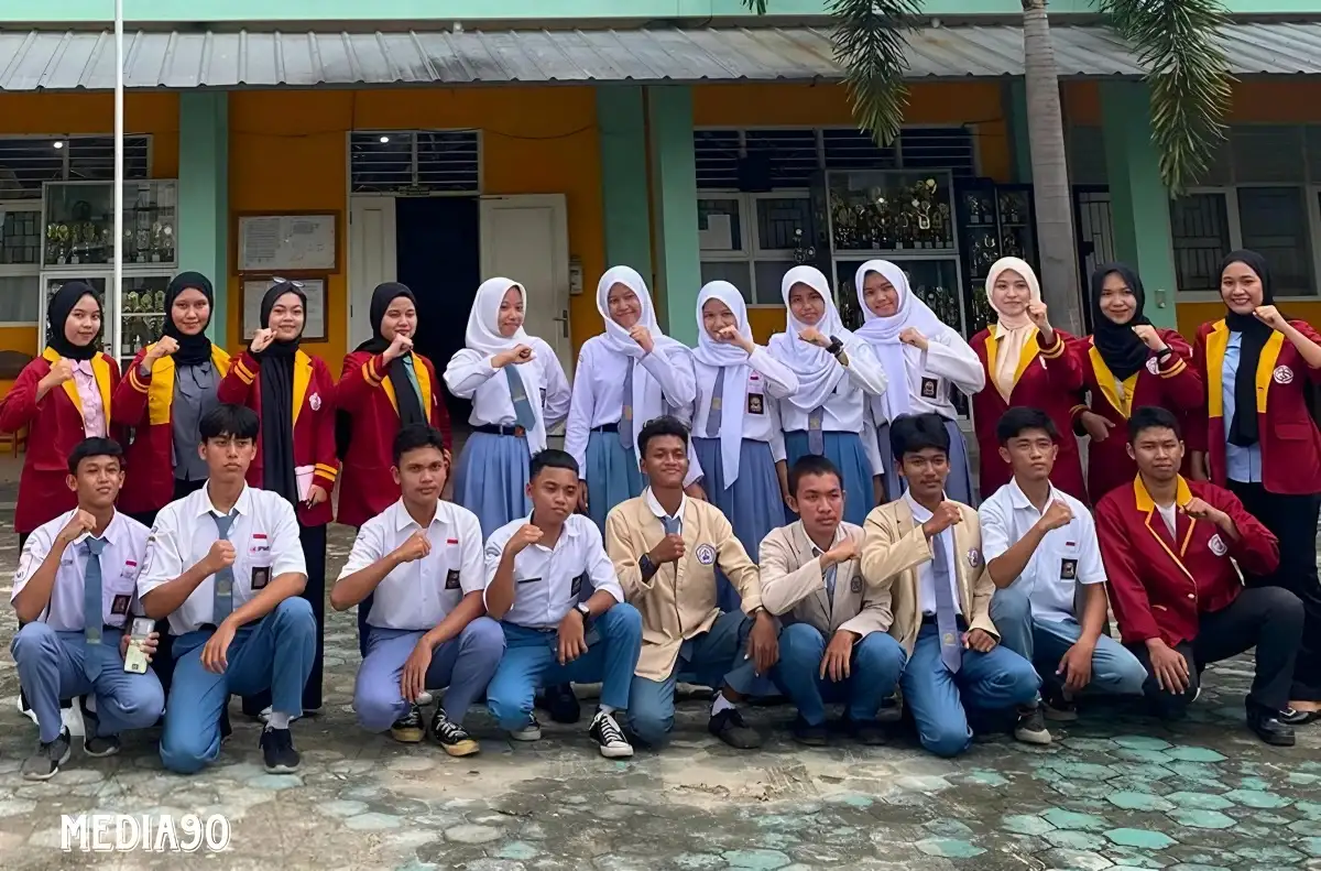 Universitas Teknokrat Indonesia Gelar Pelatihan Kesekertariatan dan Kepemimpinan di SMK Trisakti Jaya, Bandar Lampung