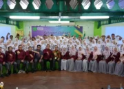 Penyegaran Tampilan: 60 Mahasiswa Prodi Ilmu Keperawatan Universitas Malahayati Mengenakan Seragam Baru