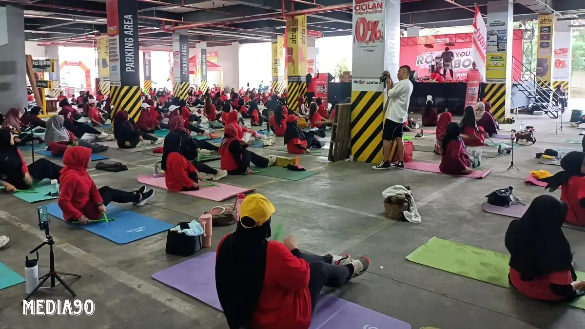 Alfamart Gelar Senam Poundfit Bareng Konsumen di Bandar Lampung