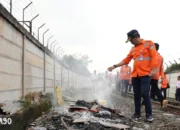 Pentingnya Kesadaran Lingkungan: Warga Lampung Ditegur karena Kebiasaan Bakar Sampah di Dekat Rel Kereta Api