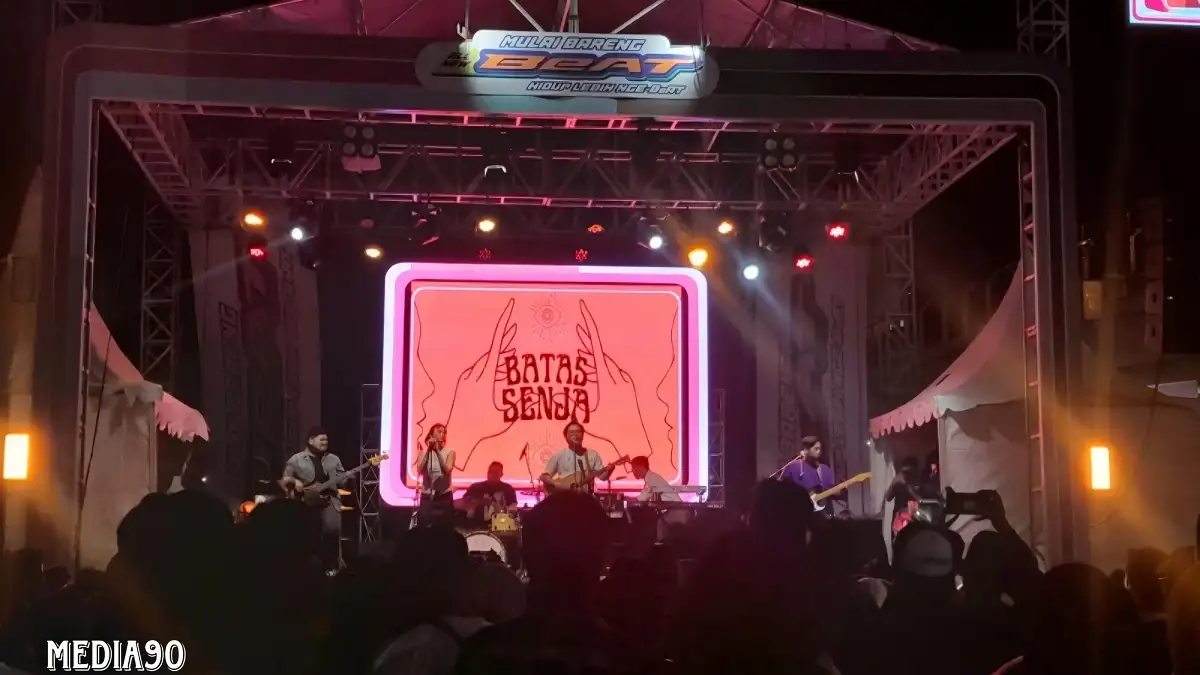 Bawakan Tembang Lagu Favorit, Batas Senja Meriahkan Peluncuran All New Honda Beat Series 2024 di Lampung