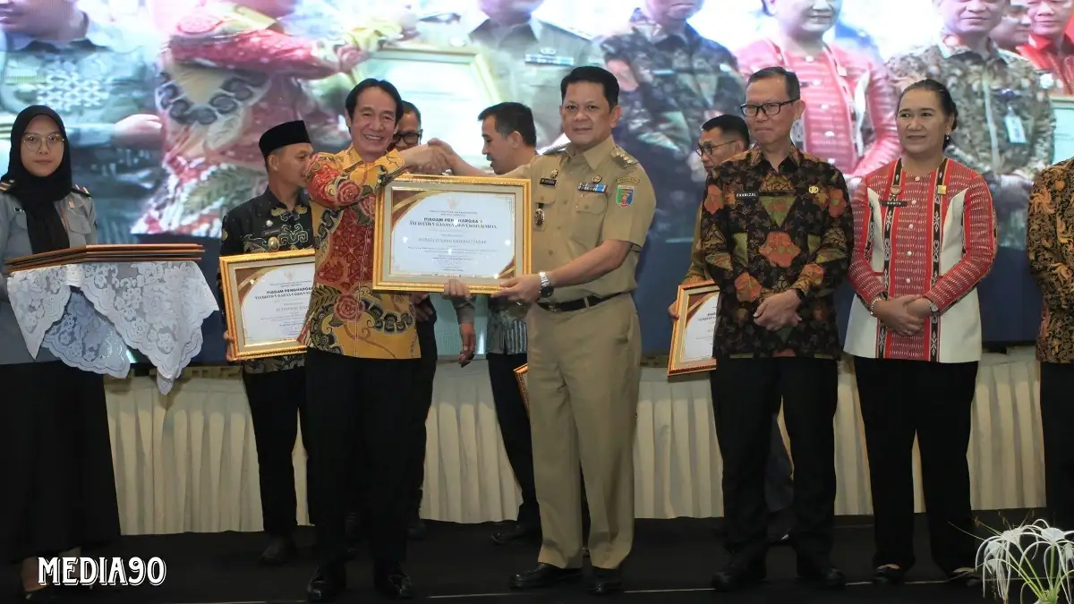 Berhasil Bina Tiyuh Sadar Hukum, Pj Bupati Tubaba Terima Penghargaan dari Kememkumham RI