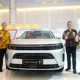 Beri Kejutan, Mobil Listrik Seres 7 Melantai Di Surabaya