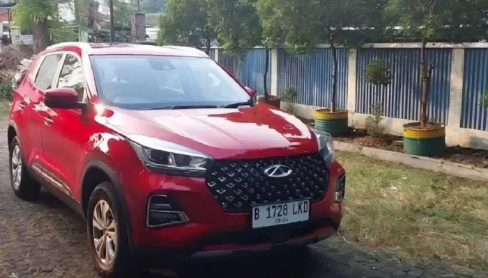 Perbandingan Fitur dan Harga: Chery Tiggo 5X vs. Wuling Almaz, Mana yang Lebih Unggul?
