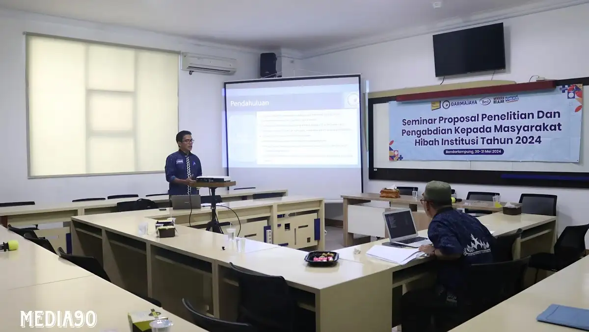 Hasilkan Penelitian Unggul dan Berdaya Guna, LP2M Darmajaya Gelar Seminar