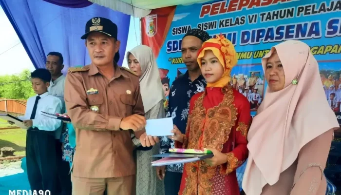 Kepala Kampung Mendukung 36 Siswa Berprestasi di SDN 1 Bumi Dipasena Sejahtera, Tulang Bawang