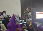 Niken Paramitasari, Dosen Prodi Bisnis Digital, Menyampaikan Materi Pelatihan Kewirausahaan Digital Dasar di Unila