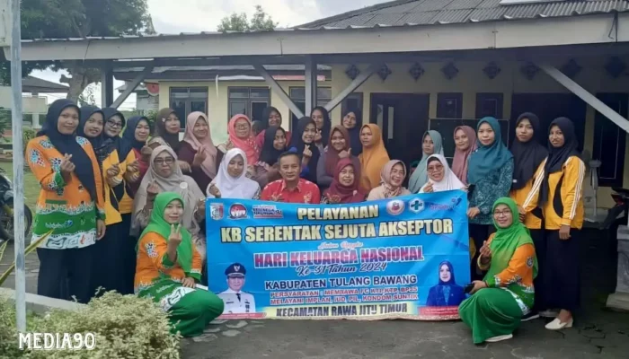 BKKBN Gelar Baksos: Pemasangan KB Gratis untuk Warga Bumi Dipasena Sejahtera Tulang Bawang dalam Peringatan Harganas