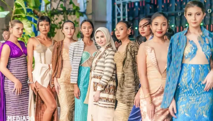 Keindahan Tenun Talam Gedong Tataan Pesawaran Memukau di Bali Fashion Parade 2024