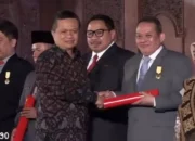 Rektor Universitas Malahayati Menerima Penghargaan Dharma Karya Kencana dari BKKBN RI