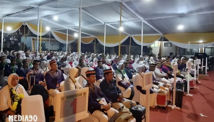 335 Jemaah Calon Haji dari Kabupaten Tanggamus Berangkat untuk Menunaikan Ibadah Haji