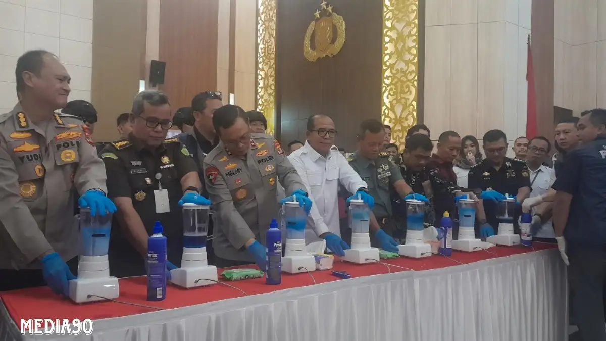 Tangkap 49 Tersangka Jaringan Besar Internasional, Polda Lampung Musnahkan 147,4 Kg Sabu dan 56,1 Kg Ganja