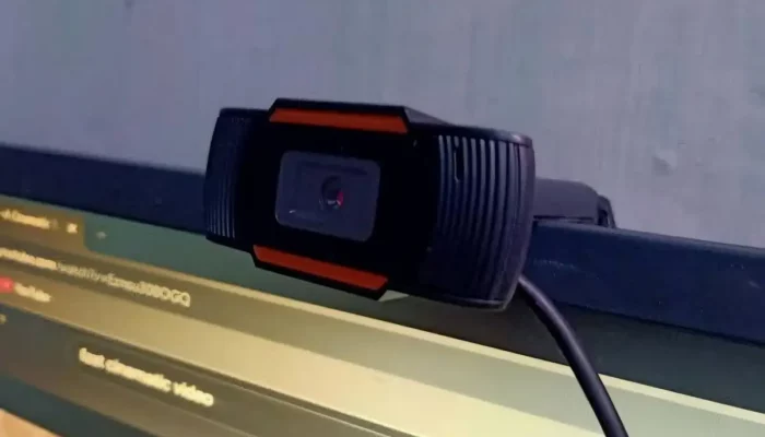 Waspadalah! 7 Tanda Webcam Kamu Telah Diretas, Ini Cara Melindungi Privasimu
