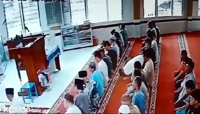 Subhanallah, Jamaah Masjid di Metro Meninggal dalam Sujud Terakhir saat Salat Zuhur Berjamaah