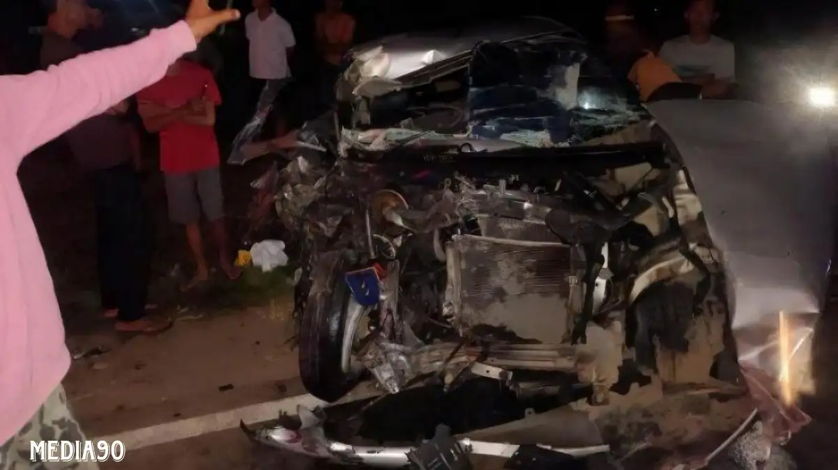 Sopir Ngantuk, Avanza Tabrak Truk di Jalan Pekalongan Lampung Timur, Satu Tewas, Tiga Luka-Luka