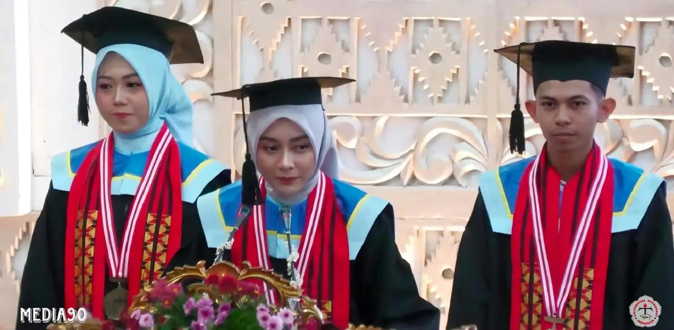 Tiga Wisudawan Universitas Teknokrat Indonesia Tampil Berpidato dalam Tiga Bahasa pada Wisuda Periode I 2024