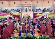 Tarian Harmoni Nengah Nyappur Meriahkan Wisuda Hari Kedua di Universitas Teknokrat Indonesia
