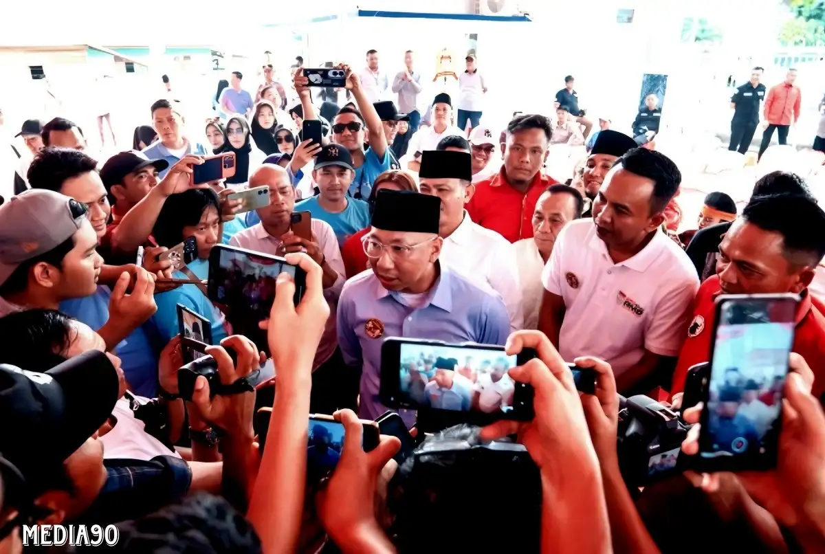 Cagub Lampung Rahmat Mirzani Djausal Antar Langsung Winarti dan Reynata Daftar ke KPU Tulang Bawang