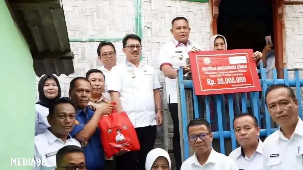 Dana CSR Bank Lampung, Bupati Lampung Selatan Serahkan Bantuan Bedah Rumah Milik Warga Rangai Katibung