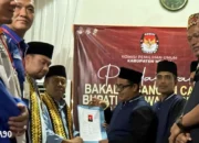 Malam Jelang Penutupan, Suprapto-Fuad Daftar Sebagai Calon Bupati dan Wakil Bupati Mesuji di KPU Didukung Lima Partai