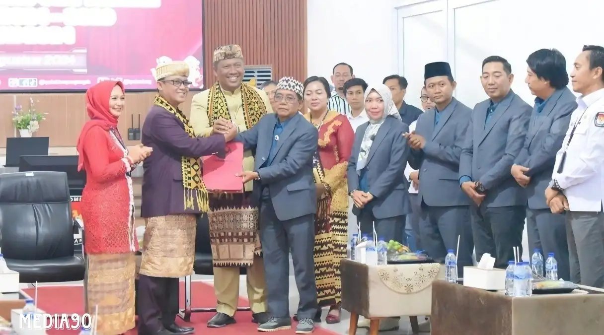 Diusung PDIP Tanpa PKB, Ardito Akui Tak Gentar Lawan Koalisi Petahana Usai Daftar Calon Bupati Lampung Tengah ke KPU