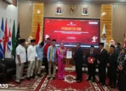 Winarti – Reynata, Pasangan Usungan PDIP dan Gerindra, Pertama Daftar di KPU Tulang Bawang