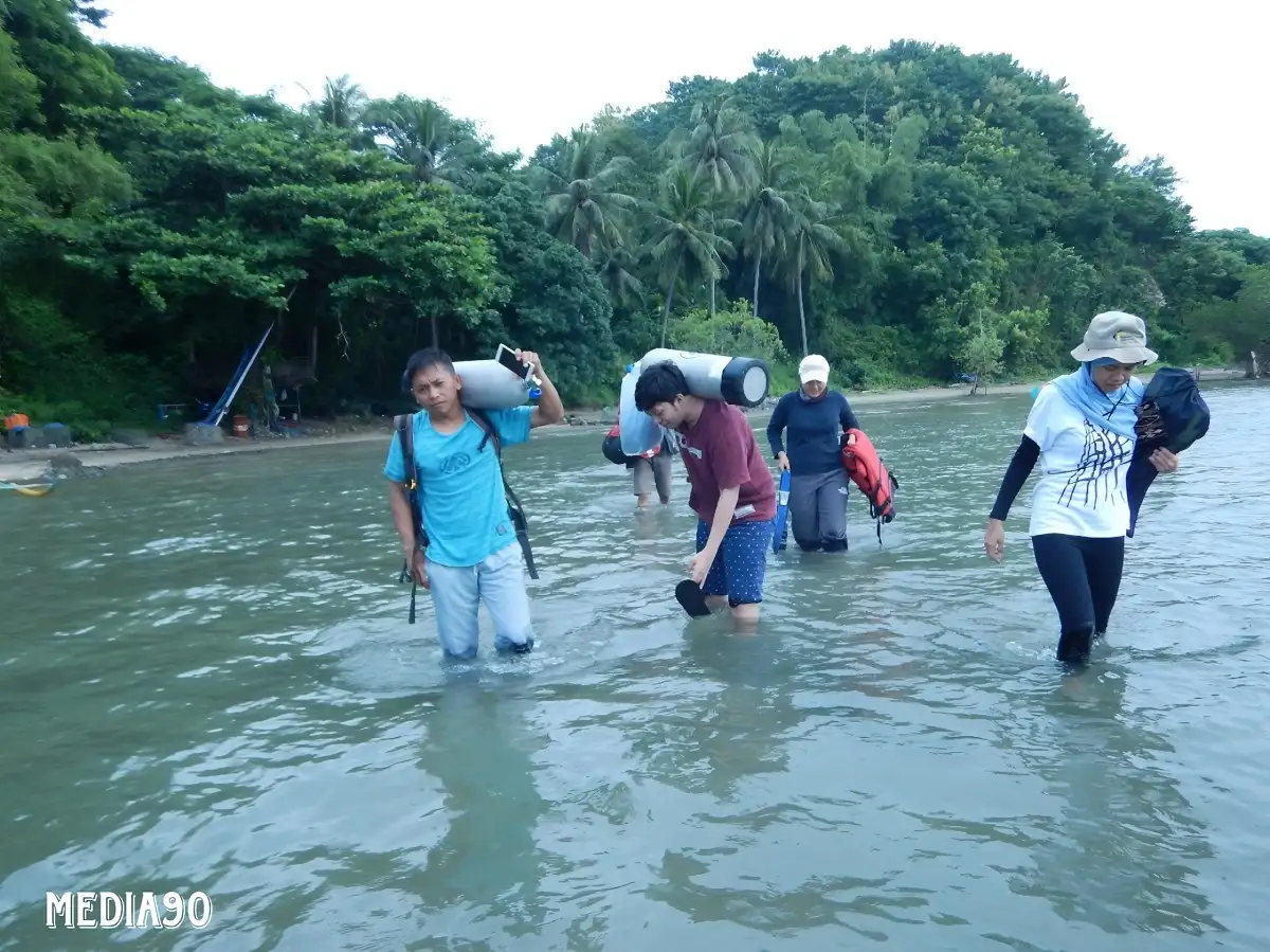 Dosen Polinela Gelar Pengabdian Masyarakat Monitor Fish Apartment di Perairan Limau