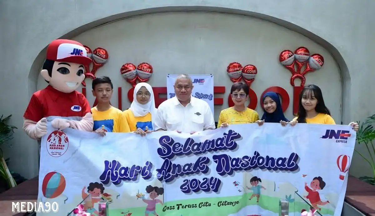 JNE Rayakan Hari Anak Nasional dengan Berbagi Kebahagiaan