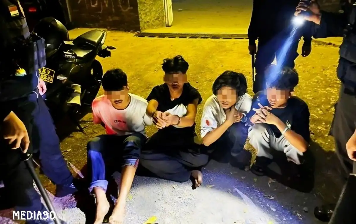 Lagi, Empat Remaja dan Empat Sajam Diamankan Gegara Tawuran di Lapangan Baruna Panjang Bandar Lampung
