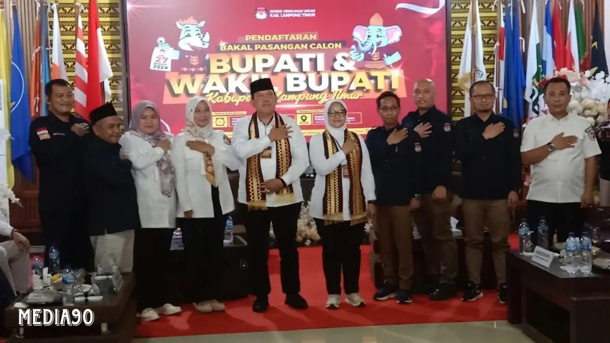Lawan Kotak Kosong, Pasangan Ella – Azwar Resmi Daftar Calon Bupati dan Wakil Bupati Lampung Timur ke KPU