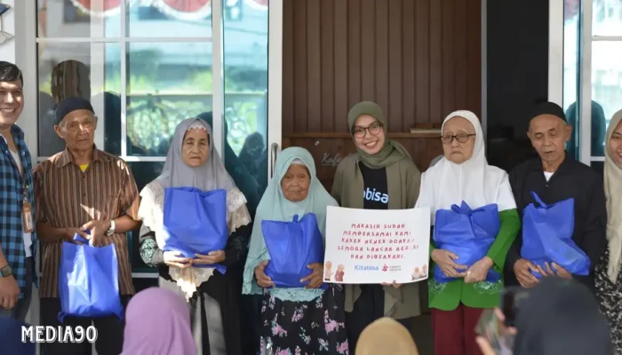 LKS Apik Mandiri Salurkan Ratusan Paket Nutrisi untuk Lansia di Bandar Lampung Melalui Program Jaga Bersama