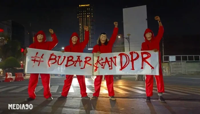 Mahasiswa Lampung Gelar Aksi di Tugu Adipura, Tuntut Pembubaran DPR RI Terkait Polemik Putusan MK Soal Pilkada